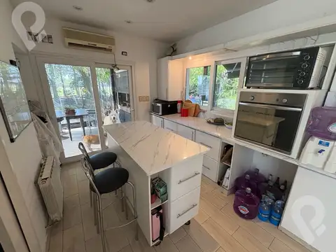 Casa 4 ambientes con 3 baños