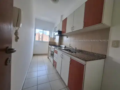 DEPARTAMENTO 2 AMBIENTES C/BALCON AL FRENTE