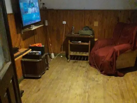 Bloque con Dpto, Monoambiente y casa en Calle 37  (14y16)