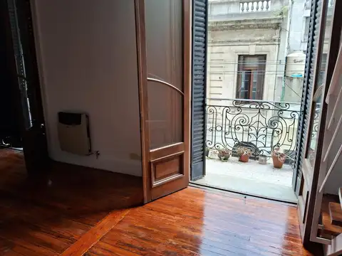 Depto Tipo Casa 2 ambientes con 1 baño