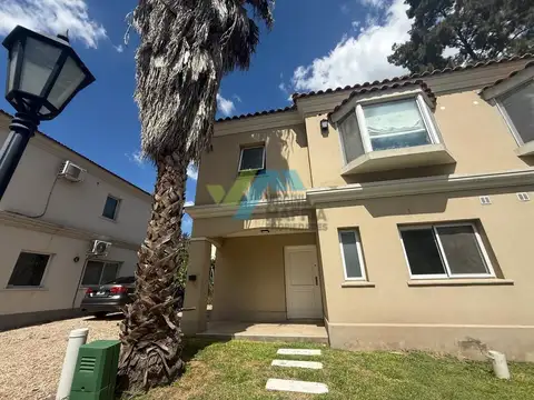 Casa en Alquiler en Boulevard Del Sol, $ 1.500.000