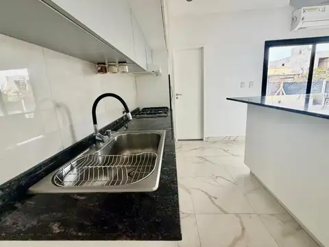 Casa en Venta con 5 cocheras