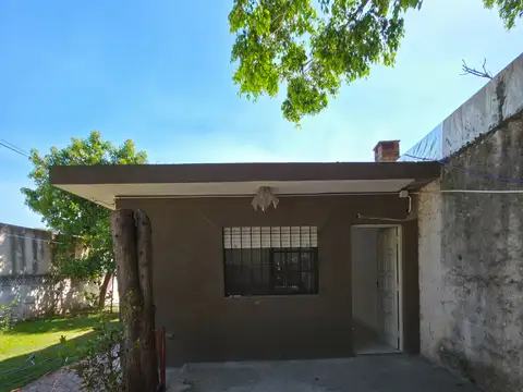 Alquiler depto en PH con acceso propio