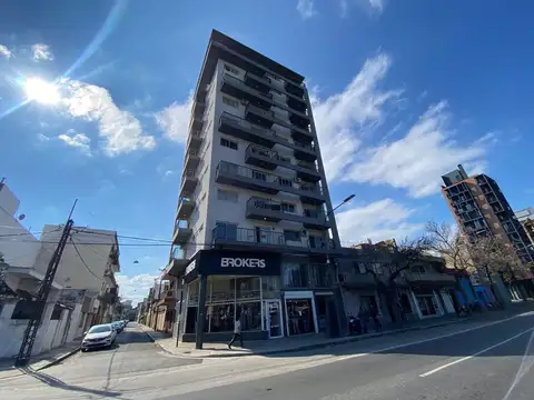 Edificio con renta activa - 27 unidades + local
