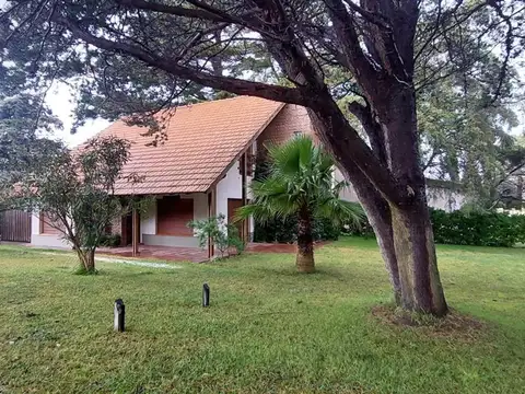 CASA EN VENTA BARRIO LAS DUNAS