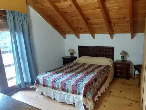 Casa 5 ambientes con 2 baños