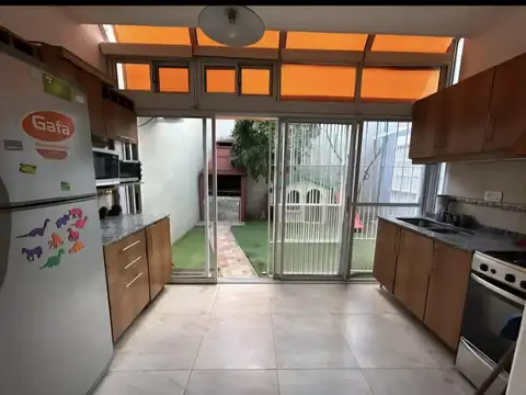 Depto Tipo Casa 4 ambientes con 2 baños