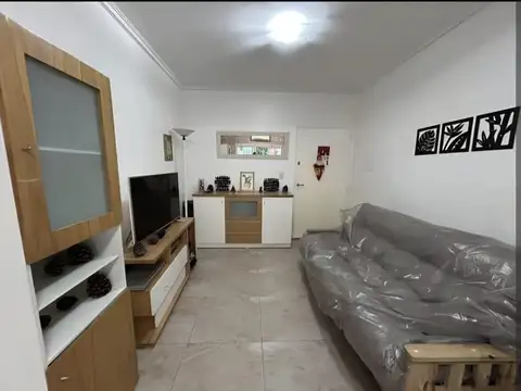 Depto Tipo Casa en Alquiler de 4 ambientes