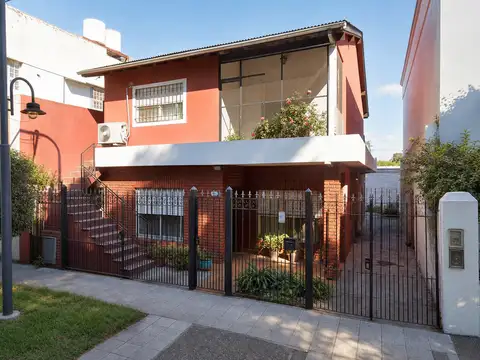 Venta casa Multifamiliar Munro - Dos plantas independientes