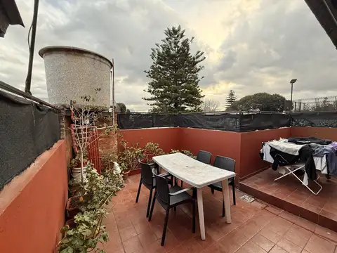 Casa 6 ambientes con 3 baños