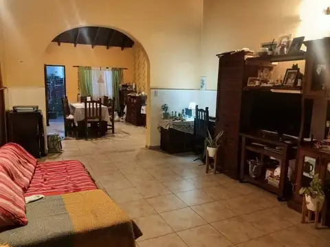 Casa en Venta en Munro, USD 180.000
