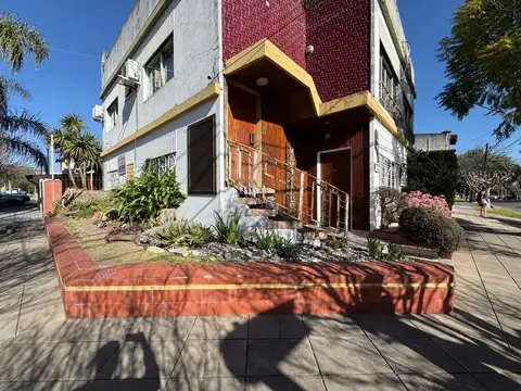 Depto Tipo Casa en Venta de 4 ambientes