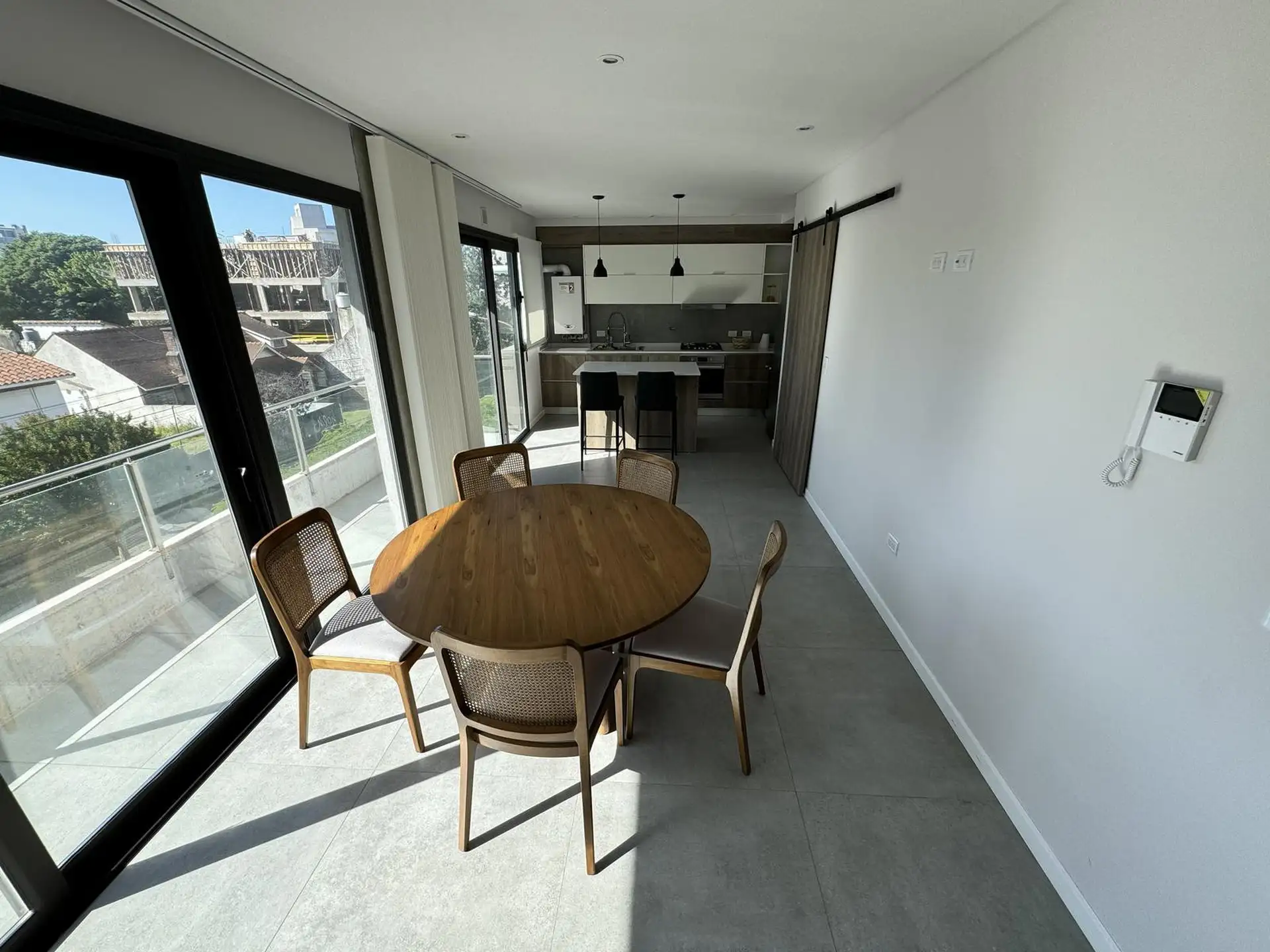Departamento cuatro ambientes en Guemes Residencial