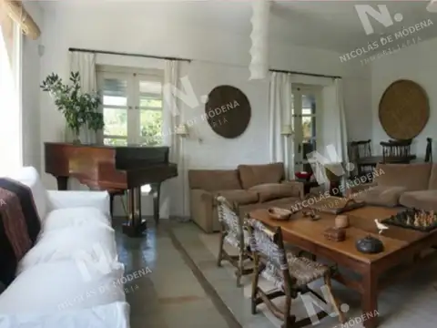 Casa 4 ambientes con 3 baños