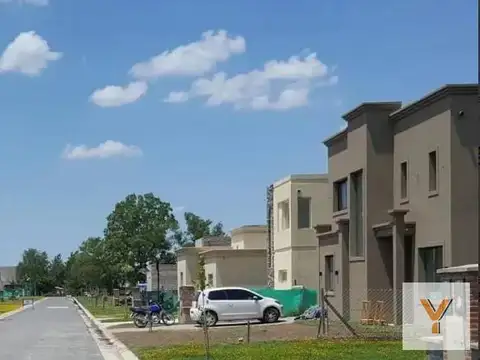 Terreno en Venta en Vila Marina, USD 98.000