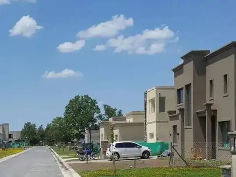 Terreno en Venta en Vila Marina, USD 98.000