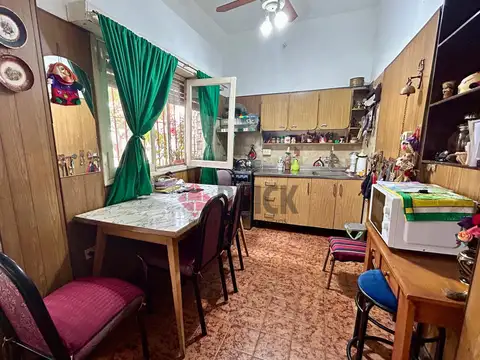 Casa 4 ambientes con 1 baño
