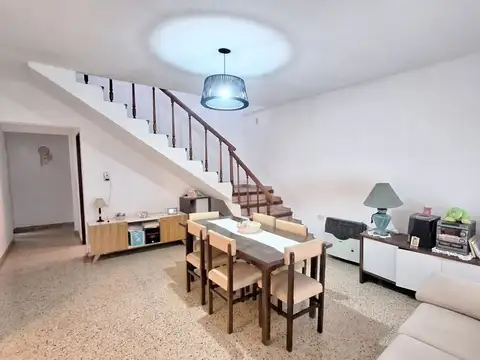 Depto Tipo Casa en Venta con 1 cocheras