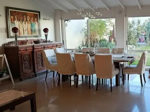 Casa en Venta en Haedo, USD 395.000