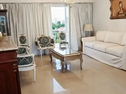 Casa 6 ambientes con 4 baños