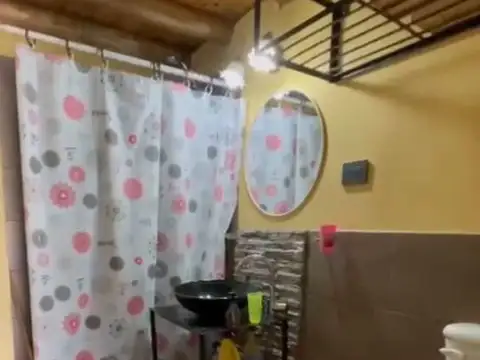 Casa 3 ambientes con 1 baño