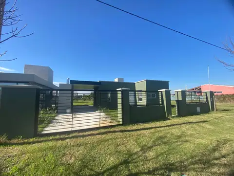 Casa a estrenar en  Punta Chacra