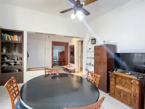 Depto Tipo Casa en Venta 50 años