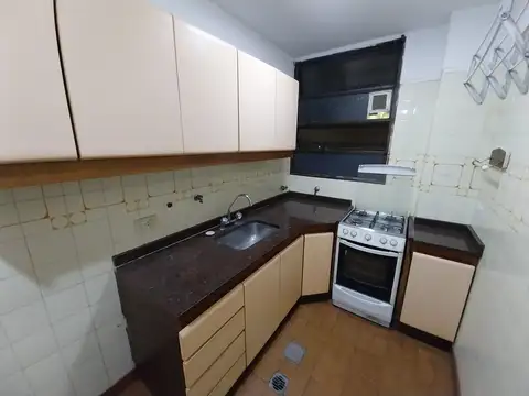 Guayaquil 100, Piso 2