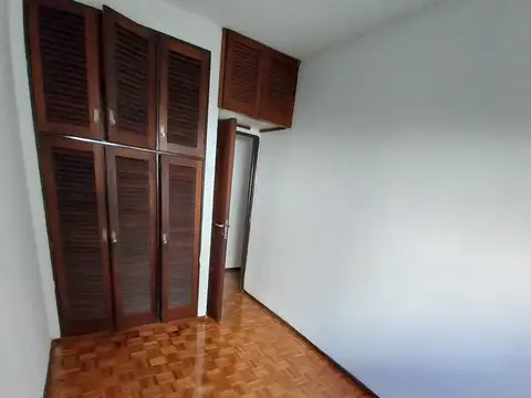 Guayaquil 100, Piso 2