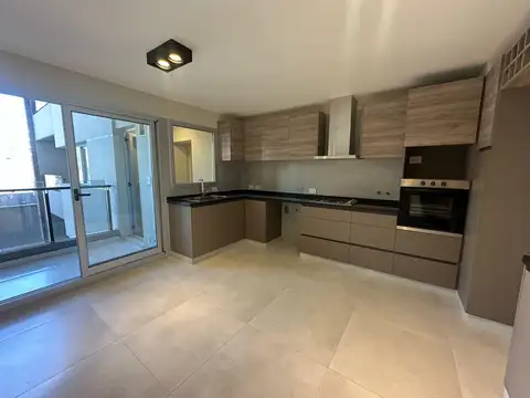 Departamento 5 ambientes con 3 baños