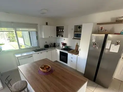 Casa 5 ambientes con 2 baños