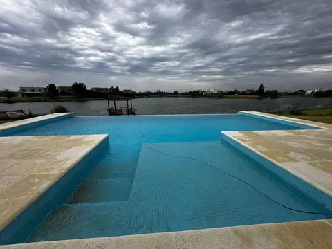 Venta Casa doble lote 6 Amb a La Laguna Barrio San Sebastian Loma Verde Escobar