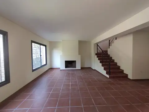 Casa en Alquiler de 4 dormitorios