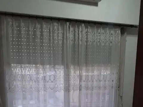 Charlone 460 , Piso 2