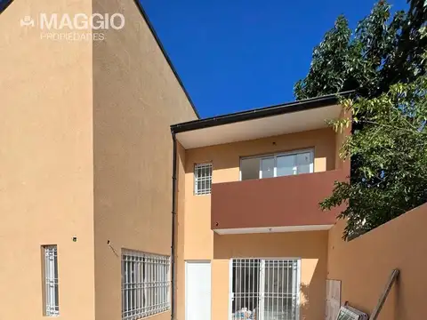 Depto Tipo Casa en Venta de 3 dormitorios
