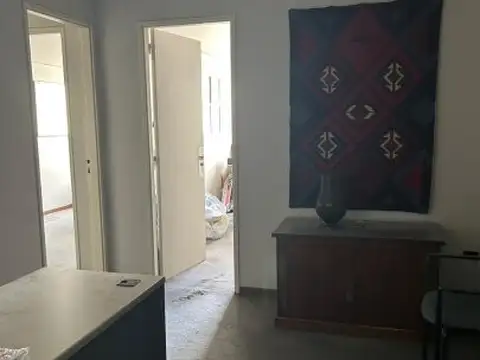 Paraná 700, Piso 8