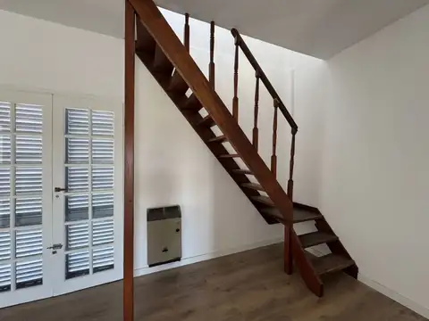 Gaspar Campos 700, Piso 1