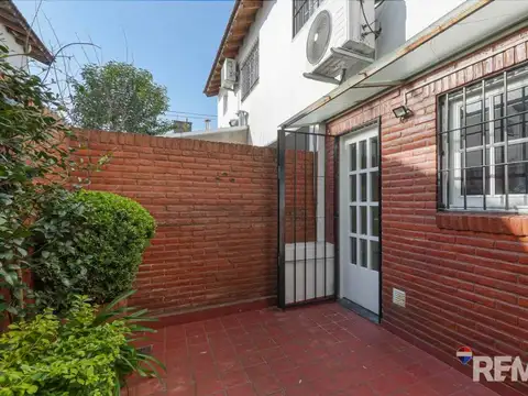 Depto Tipo Casa en Venta con 1 cocheras