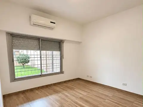 Local en Alquiler en Mataderos, $ 3.990.000
