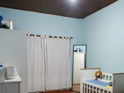 Casa 5 ambientes con 1 baño