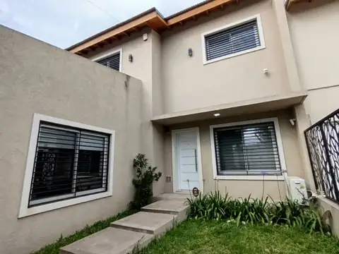 Casa en Venta en El Palomar, USD 260.000