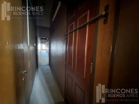 Oficina 5 ambientes con 3 baños