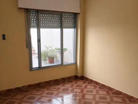 Casa en Alquiler con 1 cochera