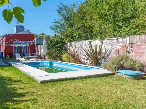 Casa 5 ambientes con 1 baño