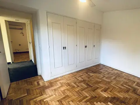 Casa en Alquiler con 1 cochera