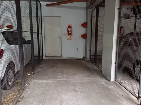 VENTA DE COCHERA FIJA  VILLA DEL PARQUE