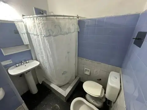 Av. Lamadrid 2512 entre Lisandro de la Torre y Miguel Cane , Piso 0
