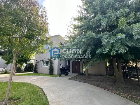 Casa en Alquiler de 4 dormitorios