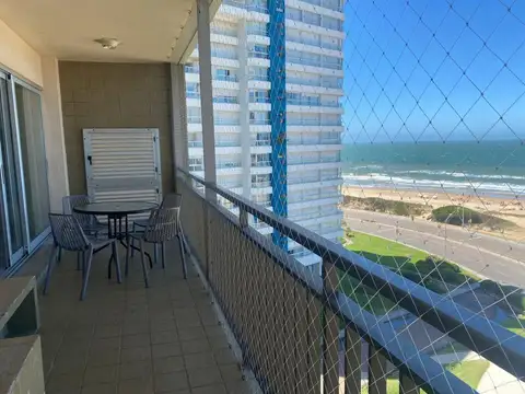 Alquiler Departamento de 4 Dormitorios en Punta del Este
