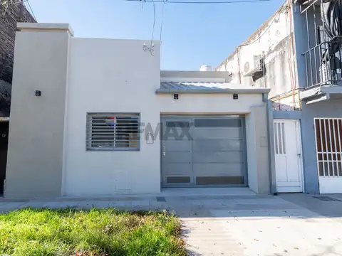 Casa EN VENTA 2 DORMITORIOS PATIO Y COCHERA